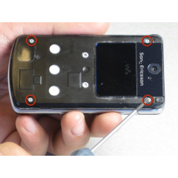 Замена объектива камеры Sony Ericsson W518a